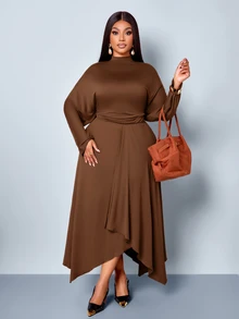 SOLERSUN Gaun Plus Model Kerah Tinggi Lengan Lentera dengan Hem Asimetris untuk Musim Gugur - Coklat - View 5