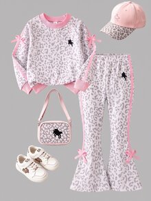 SHEIN Elladie kids 女童豹紋拼色喇叭褲兩件套：灰色圓領長袖衛衣，粉色滾邊馬匹圖案高腰蝴蝶結裝飾校園風 - 淺灰色 - 查看 4