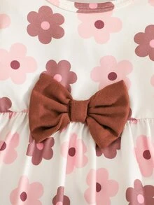 SHEIN 2件組女嬰春夏/秋冬米色巧克力棕甜美溫柔親子套裝彈性針織花朵印花荷葉袖娃娃上衣可愛 - 彩色 - 查看 9