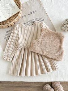 SHEIN Vintaside Kids 2件組幼女洋裝與背心套裝，甜美優雅卡其米色蝴蝶結毛絨羊羔絨羅紋荷葉邊長袖，生日派對冬季公主風保暖禮物 - 卡其色 - 查看 3
