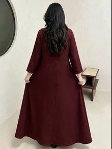 Al Najma Gaun Arab Polos dengan Panel Renda Guipure Ukuran Besar - Red Violet - View 2