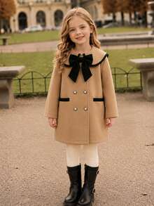 SHEIN Elladie kids 少女復古大衣，優雅時尚長袍，長袖上衣，秋冬校園風，3D蝴蝶結與雙排珍珠鈕扣 - 卡其色 - 查看 4