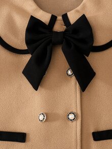 SHEIN Elladie kids 少女復古大衣，優雅時尚長袍，長袖上衣，秋冬校園風，3D蝴蝶結與雙排珍珠鈕扣 - 卡其色 - 查看 9