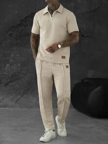 Manfinity CasualCool 男士米色休閒度假針織兩件套，短袖拉鍊 Polo 衫與長褲設計，易於搭配 - 卡其色 - 查看 10