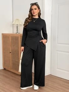 SHEIN Essnce Setelan Kasual 2 Potong untuk Wanita Ukuran Plus: Kaos Lengan Panjang Warna Polos dengan Hem Asimetris dan Celana Panjang Lebar - Hitam - View 2