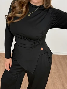 SHEIN Essnce Setelan Kasual 2 Potong untuk Wanita Ukuran Plus: Kaos Lengan Panjang Warna Polos dengan Hem Asimetris dan Celana Panjang Lebar - Hitam - View 7