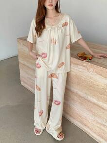 DAZY 2件組女款冰淇淋圖案滿版印花睡衣套裝 - 米色 - 查看 5