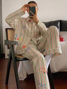 DAZY Cute Striped Graffiti Pattern Loose 2-Piece Women's Pajama Set Fall - Green - View 3