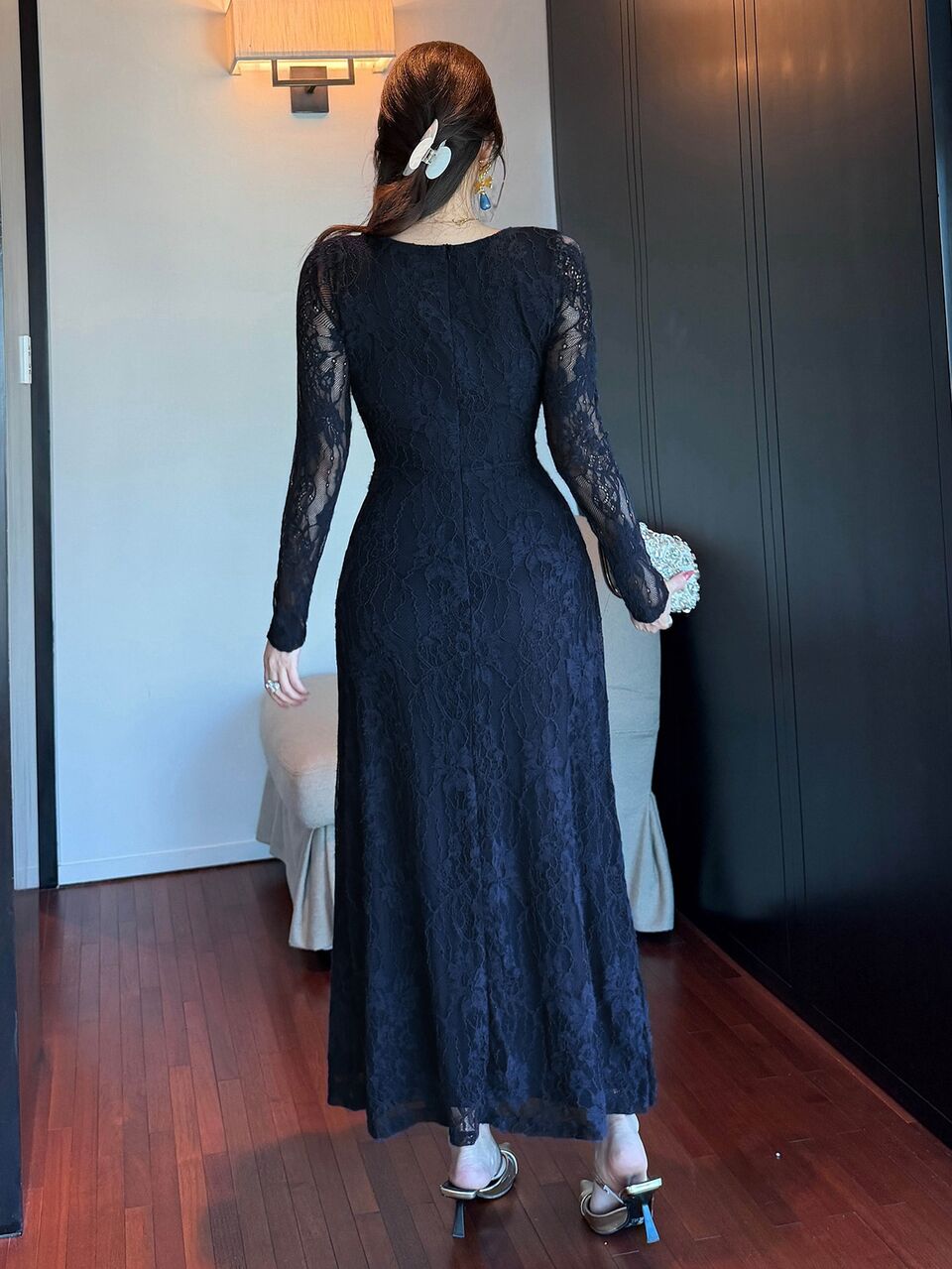 Women's Round Neck Long Sleeve Lace Elegant Midi Dress