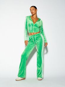 SUMWON WOMEN Hoodie Velour Pendek dengan Resleting Penuh dan Detail Garis, Lengan Panjang, Logo Tulisan, Atasan Crop Top Gaya Musim Panas Y2K - Hijau - View 3