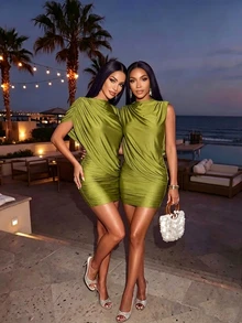 SOLERSUN Sexy And Elegant Beach Vacation Style, Cropped Dress With Asymmetrical Ruching. - Green - View 5