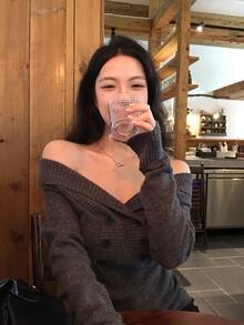DAZY Women's Off-Shoulder Long Sleeve Sweater, Korean Style, Elegant, Autumn/Winter - Grey - View 6