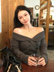 DAZY Women's Off-Shoulder Long Sleeve Sweater, Korean Style, Elegant, Autumn/Winter - Grey - View 3