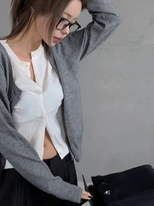 DAZY 女款寬鬆拼接色 2 合 1 長袖圓領抓皺荷葉邊休閒度假風春秋開襟衫 - 灰色 - 查看 8