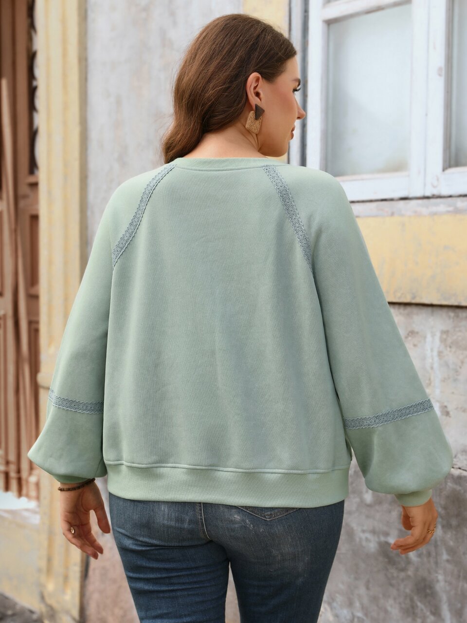Plus Size Women's V-Neck Raglan Long Sleeve Casual Sweatshirt