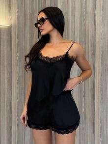 Shopreo 女式夏季纯色撞色蕾丝不对称下摆衬衫 - 黑色 - 查看 1