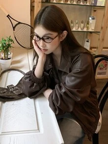 DAZY 女款深棕色純色寬鬆翻領長袖休閒街頭風 PU 皮夾克，適合秋季校園與日常穿搭 - 棕色 - 查看 5