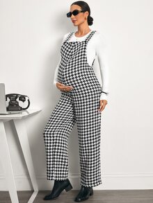 MaterniWear Jumpsuit Motif Houndstooth untuk Ibu Hamil yang Cocok untuk Bepergian - Hitam dan Putih - View 1