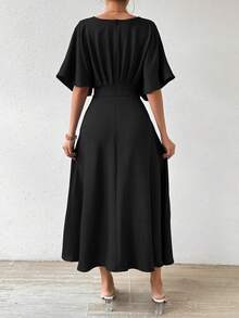 SHEIN 女士纯色简约日常短袖 V 领连衣裙长款女装 - 黑色 - 查看 3