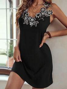 EMERY ROSE Women's Halter Neck Sleeveless Dress With Floral Decor - Black - View 4
