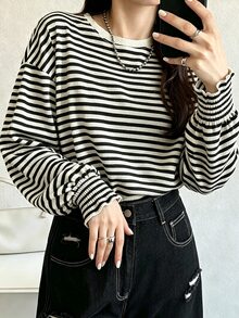 INAWLY Sweatshirt dengan Motif Garis-Garis dan Bahu Longgar - Hitam dan Putih - View 6