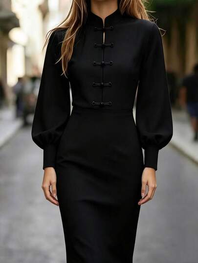 SHEIN فستان ضيق بياقة واقفة وأكمام فانوس وأزرار على شكل ضفدع باللون الأسود السادة من الصوف المحبوك، جمبسوت نسائي كاجوال، جمبسوت نسائي أنيق، جمبسوت نسائي لجميع الفصول، ملابس لجميع الفصول، فستان بأسلوب ريفي، ملابس نسائية بأسلوب ريفي، أسلوب ريفي، ملابس نسائية للعطلات، جمبسوت نسائي كاجوال، فستان نسائي جديد للخريف/الشتاء