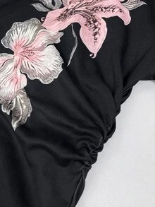 Lalippa 女款 2 件組黑色花卉印花與米色短袖抓皺 T 恤套裝，學院風夏季上衣，校園休閒穿搭，送給朋友的禮物 - 彩色 - 查看 6