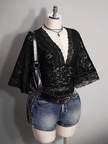 SHEIN CURVE+ Plus Size Y2K Goth Elegant Sexy V-Neck Lace Patchwork Flare Sleeve Top Brunch Dinner Black Summer - Black - View 2