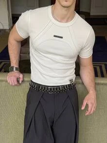 Manfinity RebelGame 男士白色短袖T恤，牙籤褶皺設計，適合約會之夜、海灘、夏季、Y2K風格 - 白色 - 查看 2