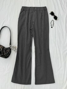 Attitoon Celana Panjang Wanita Model Flare dengan Kancing di Pinggang dan Motif Garis-garis - Hitam - View 5