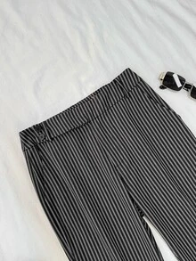 Attitoon Celana Panjang Wanita Model Flare dengan Kancing di Pinggang dan Motif Garis-garis - Hitam - View 6