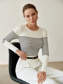 MOTF PREMIUM SWEATER WANITA KASUAL SEHARI-HARI MUSIM GUGUR/DINGIN SERBAGUNA MOTIF GARIS-GARIS BLOK WARNA POTONGAN SLIM FIT - Putih - View 8