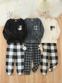 SHEIN 2件組兒童青少年男孩休閒柔軟寬鬆日常百搭黑白格紋法蘭絨圓領套頭長袖上衣 秋冬居家服/校服 - 黑與白 - 查看 7