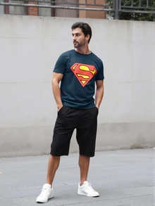 SUPERMAN X SHEIN تي شيرت رجالي بنمط ماسي كاجوال للاستخدام اليومي بأكمام قصيرة - أزرق بحري - مشاهدة 6