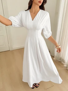 SHEIN Tall فستان طويل بلون موحد بياقة على شكل حرف V وأكمام منتفخة وطيات مطوية - أبيض - مشاهدة 4