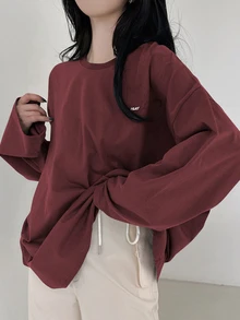 DAZY 女款聖誕紅色字母印花寬鬆圓領T恤，百搭，農曆新年，春秋長袖 - 酒紅色 - 查看 5