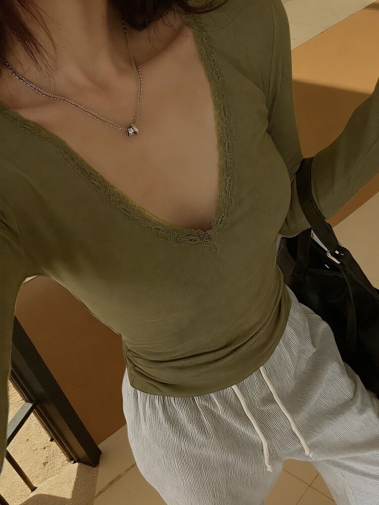 DAZY Spring Summer Solid Color Lace Trim V-Neck Fitted Long Sleeve T-Shirt For Women, Valentine's Day Wedding - Army Green - View 4