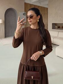 Rue Lumi Gaun Kasual Minimalis Cokelat untuk Wanita, Panjang Sedang - Coklat - View 4