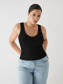 YARNWELL 大尺碼女款性感運動風無袖U領修身背心，側乳遮蓋設計，春夏新款內搭打底上衣 - 黑色 - 查看 4