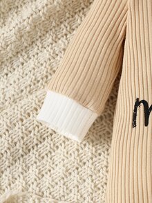 SHEIN 2Pcs Baby Cute Set, Ribbed Long‑Sleeve Romper With Letter & Heart Print, Matching Knotted Beanie Hat, For Photo & Daily Occasions, Spring & Fall - Khaki - View 4