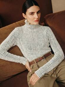 Anewsta Atasan Leher Tinggi Berbulu Motif Garis Vertikal Hitam Putih Modern, Lapisan Dasar Rajut Lengan Panjang Pas Badan - Hitam dan Putih - View 1