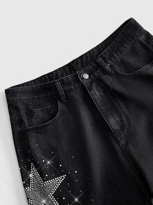 ROMWE MEN Celana Jeans Denim Streetwear Longgar Pria Bergaya Heavy Duty dengan Hiasan Berlian Imitasi dan Motif Bintang Lima Titik - Hitam - View 3