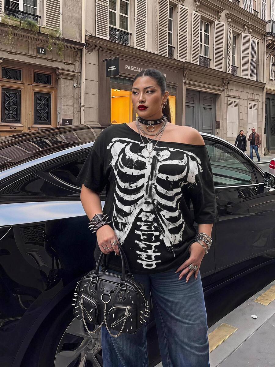 SHEIN CURVE+ Extra Large Halloween Skull Print Casual Gothic 26 Autumn/Winter Daily Concert Black And White Knitted Low Round Neck Women's Shirt - Black - View 1