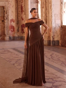 Glamrae Elegant Gray Minimalist Off-Shoulder Ruched Asymmetric A-Line High Slit Dress, Suitable For Weddings, Formal Events, Galas, And Cocktail Parties - Brown - View 5