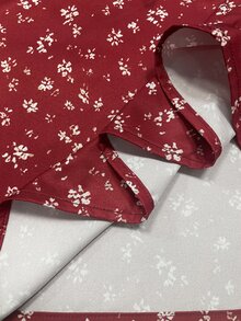 EMERY ROSE Denim Effect Ditsy Floral Contrast Color Regular Blouse For Women - Red - View 8