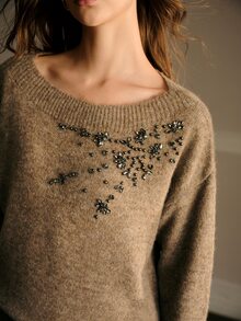 MOTF PREMIUM SWEATER LENGAN PANJANG WANITA DENGAN HIASAN MANIK-MANIK DAN LEHER BULAT - Volcanic Gray - View 2