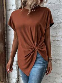 EMERY ROSE Camiseta de verano informal de unicolor con manga de murciélago y bajo asimétrico retorcido - Marrón - Ver 6