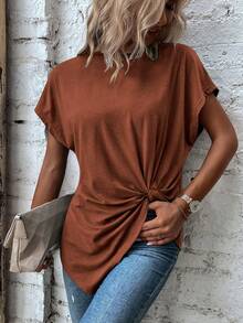 EMERY ROSE Camiseta de verano informal de unicolor con manga de murciélago y bajo asimétrico retorcido - Marrón - Ver 7