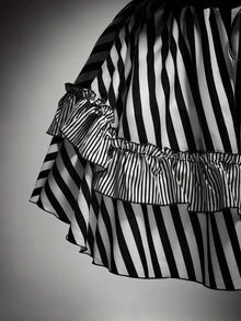 SHEIN ICON Plus Size Retro Sexy Millennial Style Y2K Lolita Cute  Gothic Halloween Outfit Black And White Striped Patchwork Ruffled Puff Sleeve Little Dress - Black and White - View 4