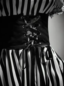 SHEIN ICON Plus Size Retro Sexy Millennial Style Y2K Lolita Cute  Gothic Halloween Outfit Black And White Striped Patchwork Ruffled Puff Sleeve Little Dress - Black and White - View 6